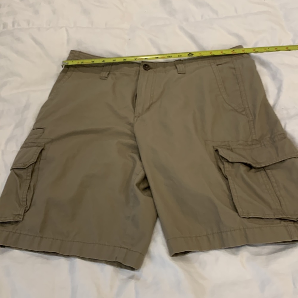 Magellan Khaki Cargo Shorts Size‎ 32 - Picture 6 of 10